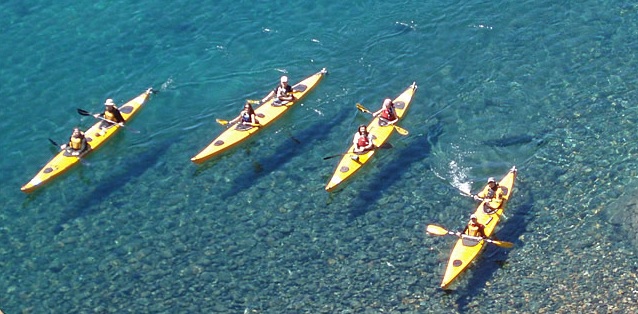 kayaks-vacaciones-monoparentales viajacontuhijo-vacaciones-monoparentales