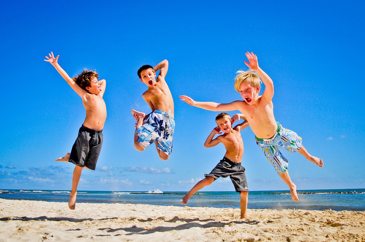 caboGata-niños-playa