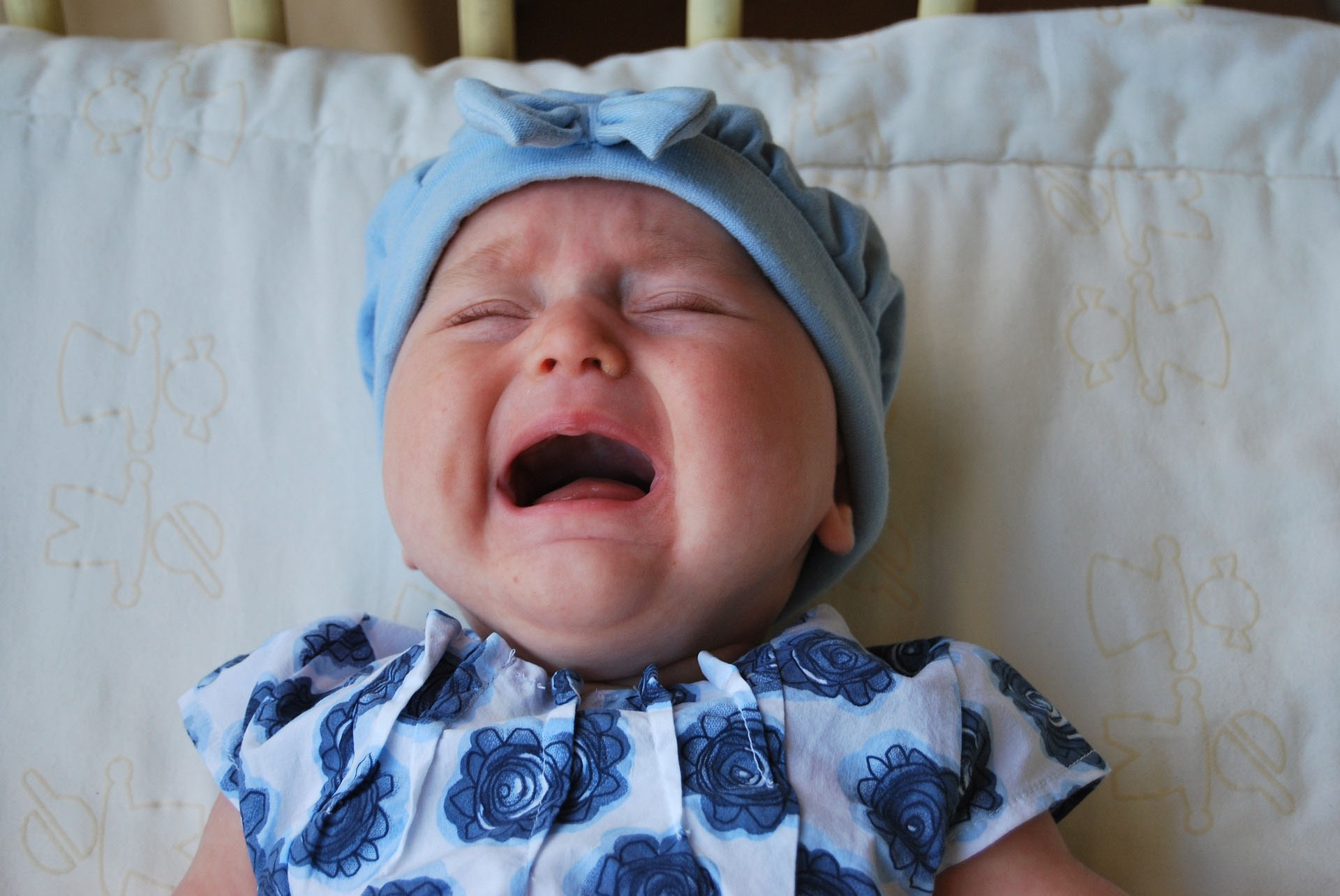 que hacer cuando un bebe llora